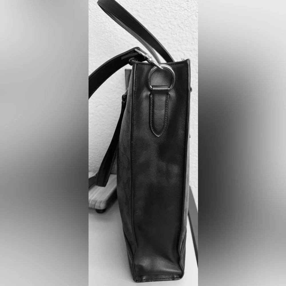 Coach Graham Structured Tote - Picture 3 of 15